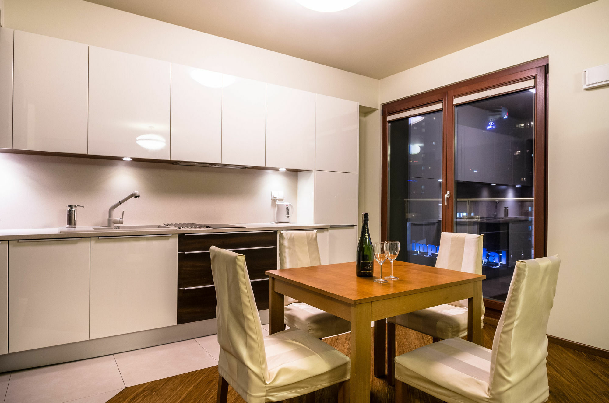 Silver Apartments วอร์ซอ ภายนอก รูปภาพ